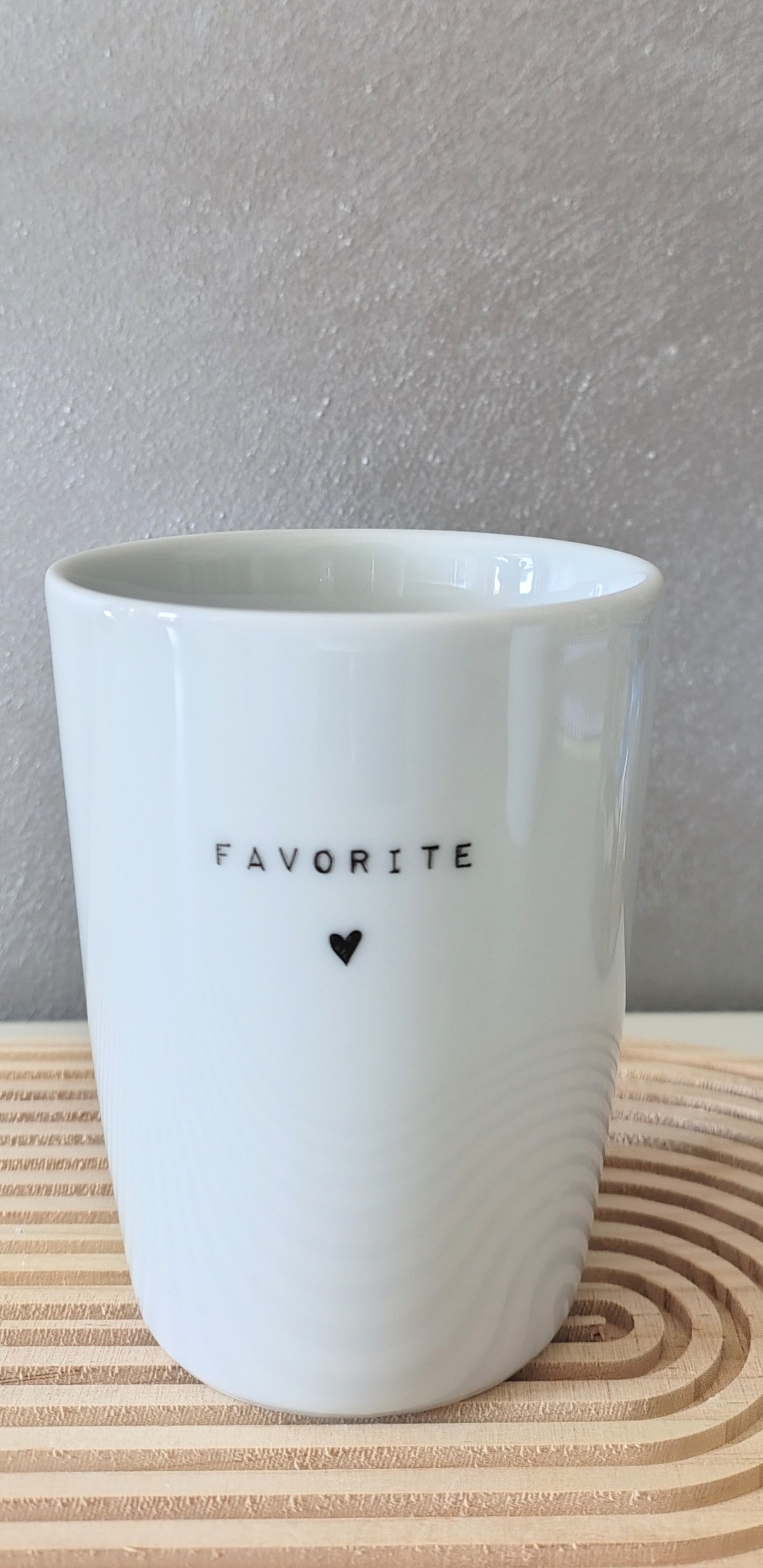 Tazza da the in ceramica con scritta Favoite.