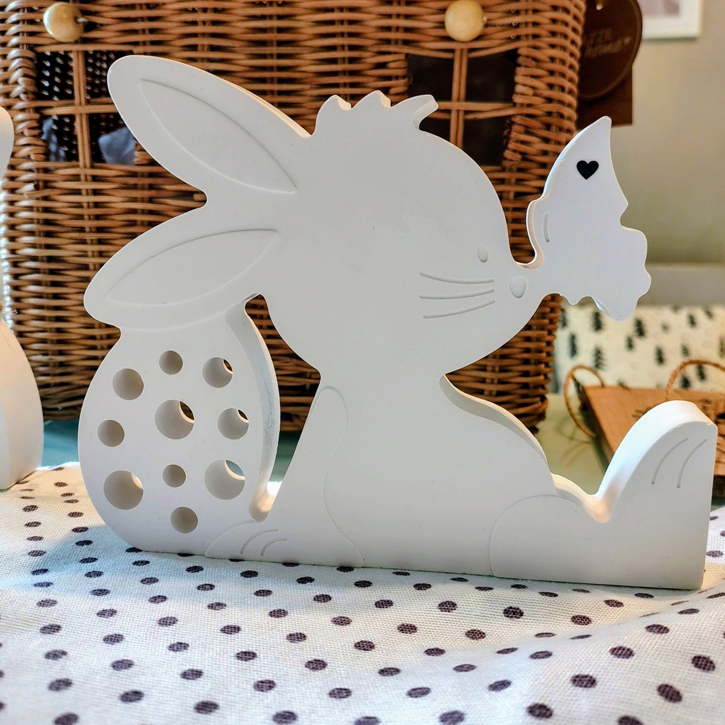 Coniglietto con farfalla sul naso