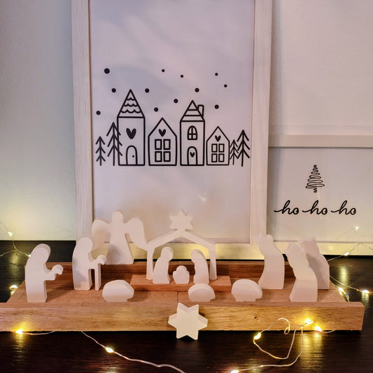 Presepe moderno con vassoio in legno