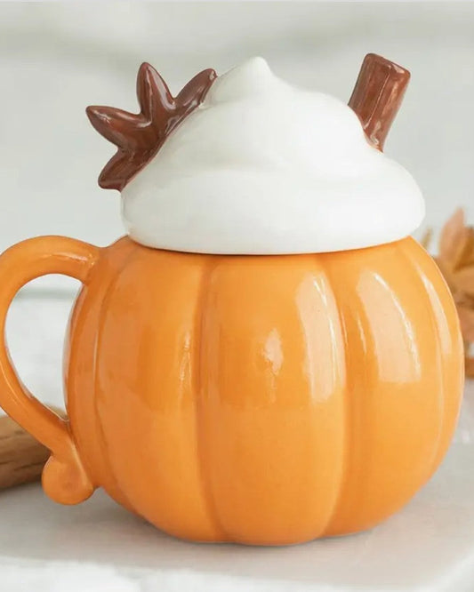 Tazza autunnale con coperchio color crema zucca